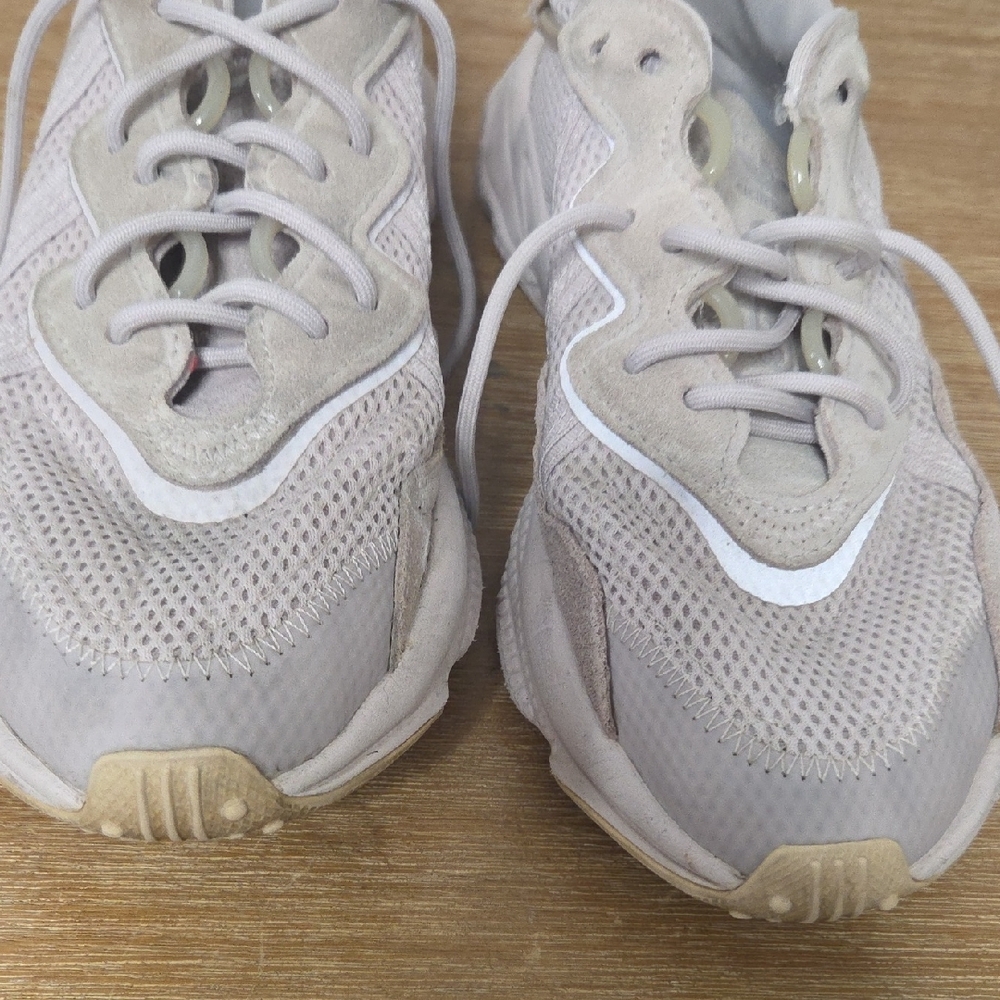 Adidas Originals Ozweego / Celox / Lite W Women Casual Lifestyle Shoes Size 9